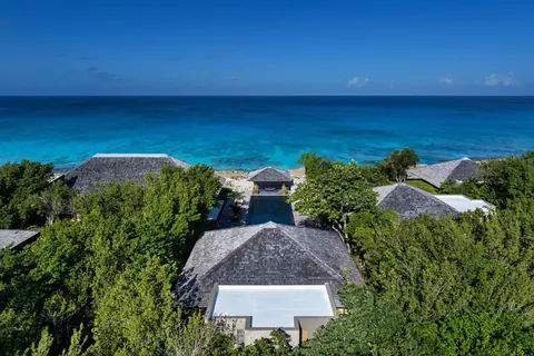 Luxury Villa 32 Amanyara Beachfront, 4 bedrooms in North West Point - Providenciales luxury for sale For Super Rich