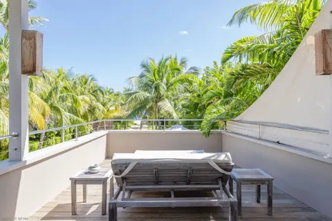 Modern Villa K Beachfront with infinity-zero-edge pool, 4 bedrooms in Anse Des Cayes - St Barth prix for sale For Super Rich