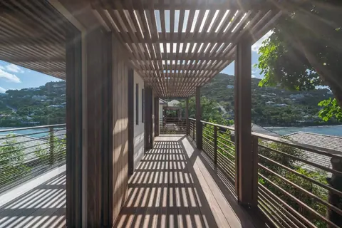 Luxury Villa Linda Beach front with private beach, 5 bedrooms in St Barth prix for sale For Super Rich Luxury Villa Linda Beach front with private beach, 5 bedrooms in St Barth prix for sale For Super Rich