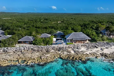 Luxury Villa 32 Amanyara Beachfront, 4 bedrooms in North West Point - Providenciales exclusive for sale For Super Rich