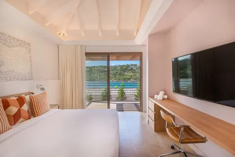 Luxury Villa Linda Beach front with private beach, 5 bedrooms in St Barth ads for sale For Super Rich Luxury Villa Linda Beach front with private beach, 5 bedrooms in St Barth ads for sale For Super Rich