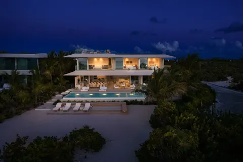 Luxury Villa 3 RESERVE Beachfront, 7 bedrooms in Grace Bay - Providenciales image for sale For Super Rich