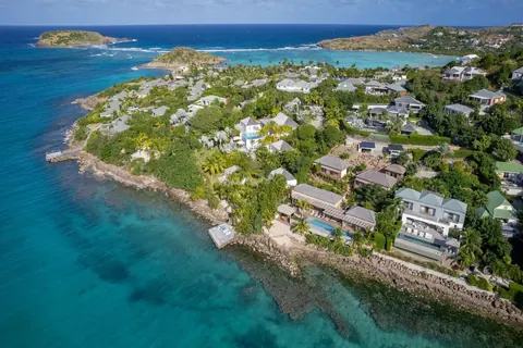 Luxury Villa Linda Beach front with private beach, 5 bedrooms in St Barth photo for sale For Super Rich Luxury Villa Linda Beach front with private beach, 5 bedrooms in St Barth photo for sale For Super Rich