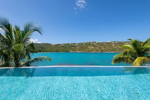 Luxury Villa Linda Beach front with private beach, 5 bedrooms in St Barth