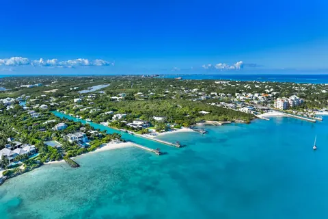 Luxury Villa Blue Cay Beach Estate 2 Beachfront, 6 bedrooms in Leeward - Providenciales properties for sale For Super Rich Luxury Villa Blue Cay Beach Estate 2 Beachfront, 6 bedrooms in Leeward - Providenciales properties for sale For Super Rich