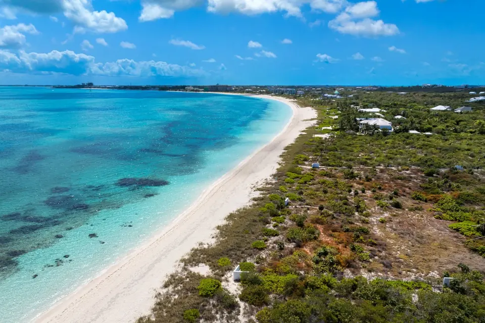 Luxury Land/Plots Beach Front, ---- bedrooms in Grace Bay Turtle Cove - Providenciales for sale For Super Rich Luxury Land/Plots Beach Front, ---- bedrooms in Grace Bay Turtle Cove - Providenciales for sale For Super Rich