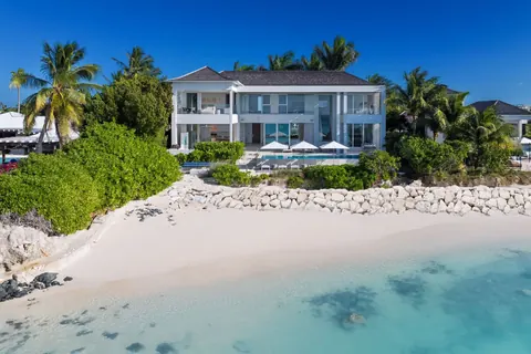 High-end Villa Beach Front 2 Beach Enclave, 7 bedrooms in Grace Bay - Providenciales