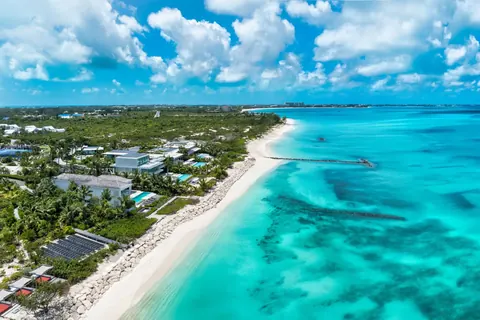 Luxury Villa 3 RESERVE Beachfront, 7 bedrooms in Grace Bay - Providenciales buy for sale For Super Rich