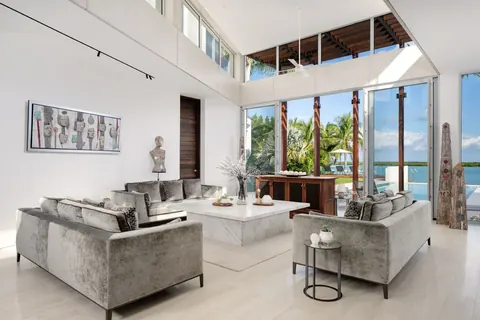 Luxury Villa Blue Cay Beach Estate 2 Beachfront, 6 bedrooms in Leeward - Providenciales property for sale For Super Rich Luxury Villa Blue Cay Beach Estate 2 Beachfront, 6 bedrooms in Leeward - Providenciales property for sale For Super Rich