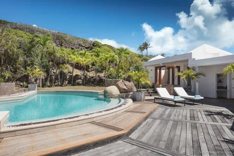 Luxury Villa Arrow Sea and Marigot Bay Views, 4 bedrooms in St Barth property for sale For Super Rich