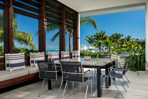 Luxury Villa Blue Cay Beach Estate 2 Beachfront, 6 bedrooms in Leeward - Providenciales value for sale For Super Rich Luxury Villa Blue Cay Beach Estate 2 Beachfront, 6 bedrooms in Leeward - Providenciales value for sale For Super Rich