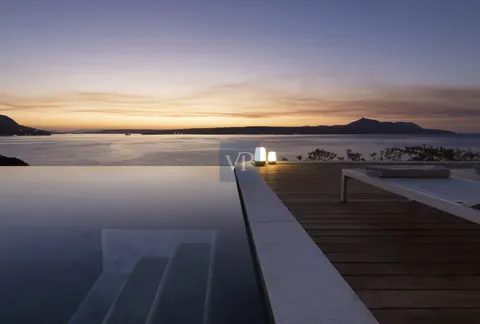 Luxury Villa Aoria Seafront, 5 bedrooms in Chania - Crete expensive for sale For Super Rich
