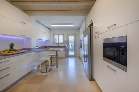 Luxury Villa Near Nammos Beach Bar and Psarou Beach Sea view, 13 bedrooms in Mykonos luxury for sale For Super Rich
