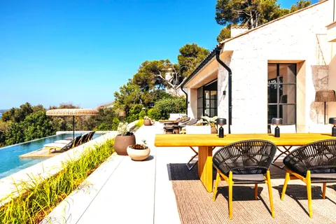 Premium Villa Sea View swimming pool 25 X 4 M, 5 bedrooms in Mallorca buy for sale For Super Rich
