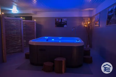 Luxury Hotel Spa centre including hammam, jaccuzzi, sauna views of the Messinian Gulf, 33 bedrooms in Peloponnese value for sale For Super Rich