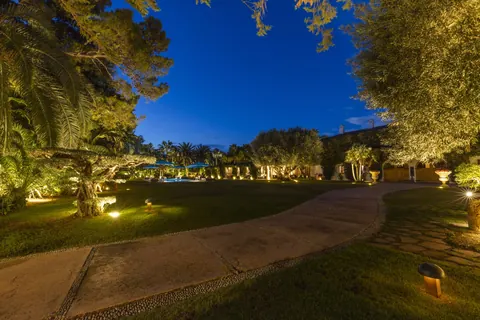 Architectural Villa Beach Front Sea View, 7 bedrooms in Sitges search for sale For Super Rich