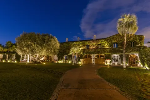 Architectural Villa Beach Front Sea View, 7 bedrooms in Sitges property for sale For Super Rich