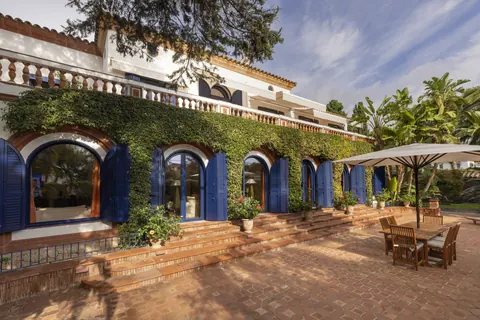 Architectural Villa Beach Front Sea View, 7 bedrooms in Sitges Classified ads for sale For Super Rich