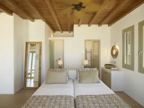 Luxury Villa Breathtaking sea views, 8 bedrooms in Mykonos ads for sale For Super Rich