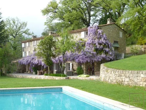 Country House Tuscan style wisteria-festooned terrace, 5 bedrooms in Grasse Fr.921 for sale For Super Rich
