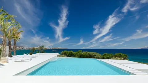 Premium Hotel Beach Front seaside, heated swimming pool with bar, 15 bedrooms in Nikolaos - Crete available for sale For Super Rich