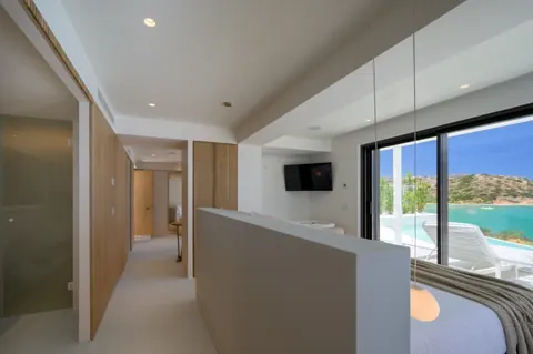 Premium Hotel Beach Front seaside, heated swimming pool with bar, 15 bedrooms in Nikolaos - Crete ultra luxury for sale For Super Rich