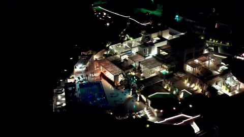 Premium Hotel Beach Front seaside, heated swimming pool with bar, 15 bedrooms in Nikolaos - Crete properties for sale For Super Rich