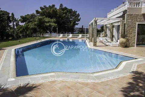 Luxury Villa Beach Front Tennis court, 7 bedrooms in Porto Heli / Saint Emilianos best for sale For Super Rich