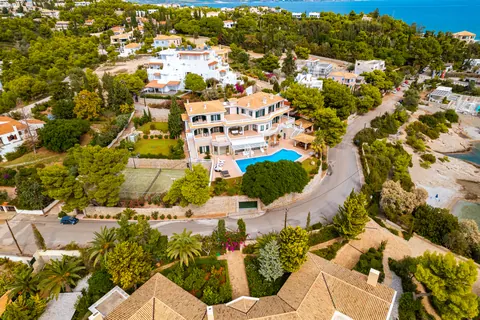 Luxury Villa Beach Front Tennis court, 7 bedrooms in Porto Heli / Saint Emilianos buy for sale For Super Rich