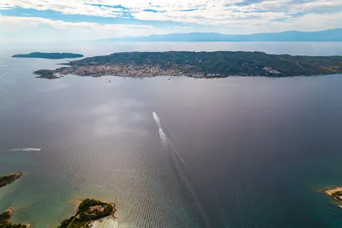 Luxury Villa Beach Front Tennis court, 7 bedrooms in Porto Heli / Saint Emilianos available for sale For Super Rich