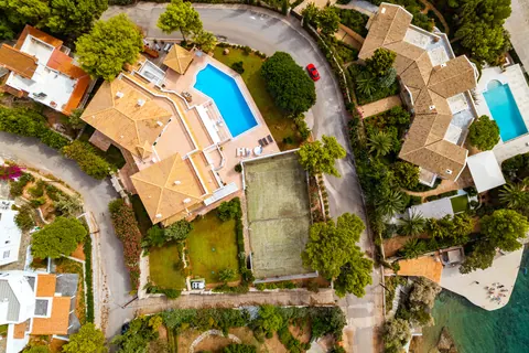 Luxury Villa Beach Front Tennis court, 7 bedrooms in Porto Heli / Saint Emilianos Used for sale For Super Rich