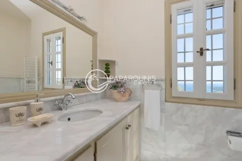 Elegant Villa Panoramic View nearest beach of Kouzounos, 4 bedrooms in Spetses deal for sale For Super Rich
