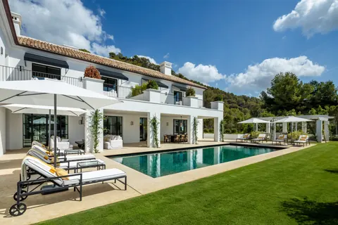 Luxury Villa Panoramic View near sea and golf courrses, 6 bedrooms in Cascada de Camojan