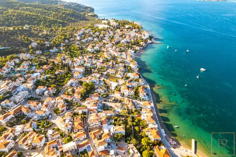 Elegant Villa Panoramic View nearest beach of Kouzounos, 4 bedrooms in Spetses exclusive for sale For Super Rich