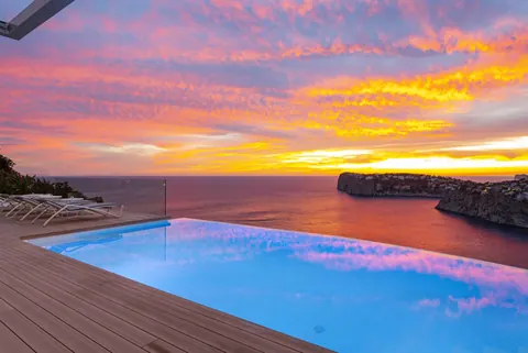 Luxury Villa Panoramic View pool with whirlpool, 5 bedrooms in Mallorca deal for sale For Super Rich