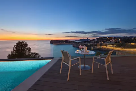 Luxury Villa Beach Front Panoramic View, 3 bedrooms in Mallorca ultra luxury for sale For Super Rich