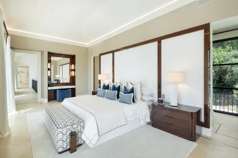 Luxury Villa Panoramic View near sea and golf courrses, 6 bedrooms in Cascada de Camojan available for sale For Super Rich