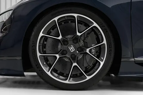2018 Bugatti Chiron luxury for sale For Super Rich 2018 Bugatti Chiron luxury for sale For Super Rich