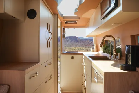 2022 Mercedes Sprinter 3500XD 170wb Black for sale For Super Rich 2022 Mercedes Sprinter 3500XD 170wb Black for sale For Super Rich