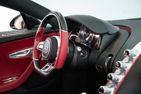 2018 Bugatti Chiron photo for sale For Super Rich