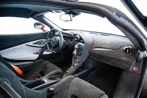 2021 McLaren 765LT UAE for sale For Super Rich