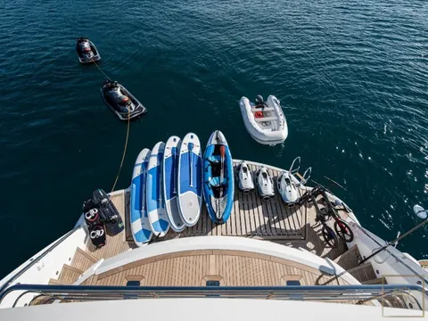 Sunseeker BERCO VOYAGER 40.05 Meters classified ads charter rental For Super Rich Sunseeker BERCO VOYAGER 40.05 Meters classified ads charter rental For Super Rich