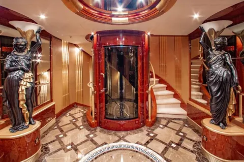 2010 Benetti AQUARIUM 203' 5" / 62M Feets price for sale For Super Rich