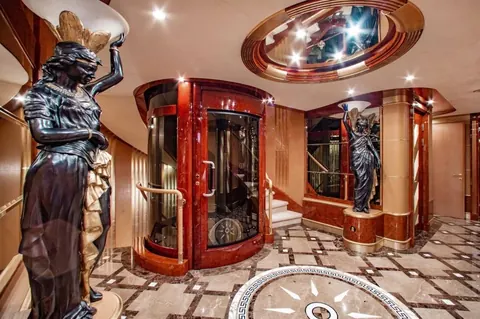 2010 Benetti AQUARIUM 203' 5" / 62M Feets yacht for sale For Super Rich