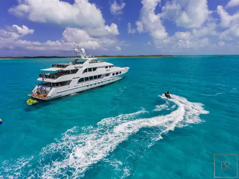 LADY JOY 47.85M Christensen 2017 - 12 Guests