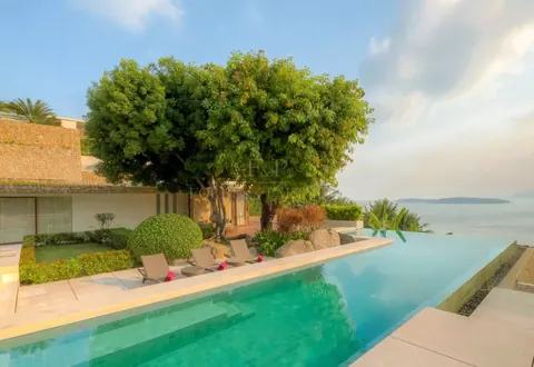 Design Villa SAMUJANA 5-star resort, Tennis court, pool, jacuzzi, 5 bedrooms in Plai Laem, Ko Samui luxury rental For Super Rich