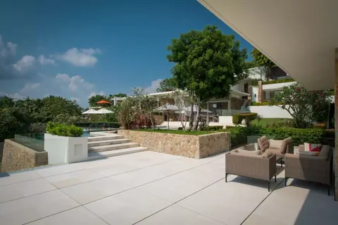 Design Villa SAMUJANA 5-star resort, Tennis court, pool, jacuzzi, 5 bedrooms in Plai Laem, Ko Samui ultra luxury rental For Super Rich
