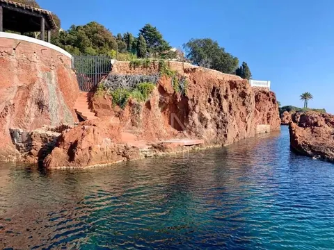 Luxury Villa Cap Roux Waterfront with 2 accesses to the sea between Cannes and Saint Raphaël, 5 bedrooms in Anthéor exclusive rental For Super Rich