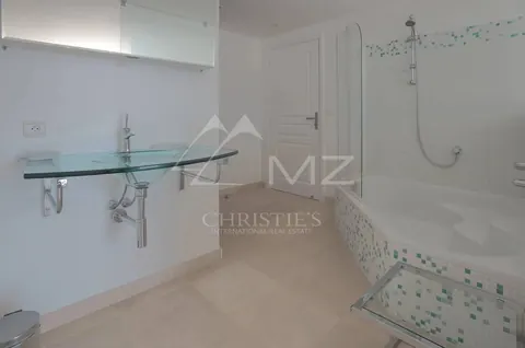 Premium Villa Sea View Super Cannes minutes from the Croisette, 8 bedrooms in Vallauris expensive rental For Super Rich