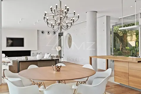 Modern Villa close to the center long size Swimming pool, 5 bedrooms in Cannes ultra luxury rental For Super Rich